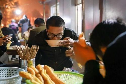 临沂探店吃瓜事件真相视频,真相视频曝光背后的故事