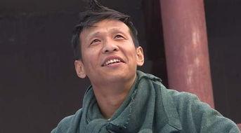 宋小宝独自吃瓜视频,趣味横生演绎生活百态